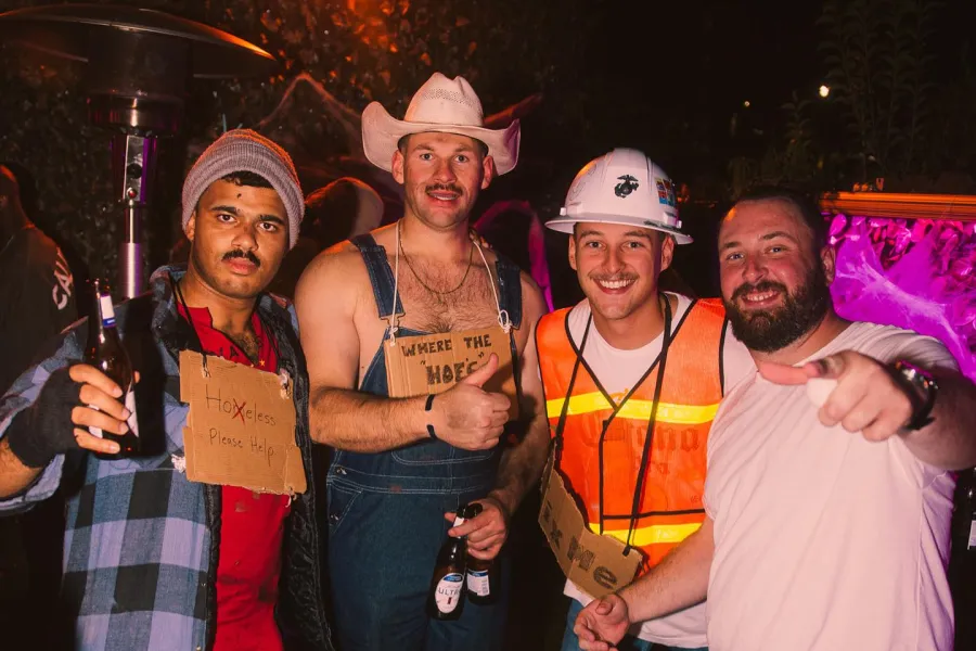 How Many Bars Are in an Average Bar Crawl