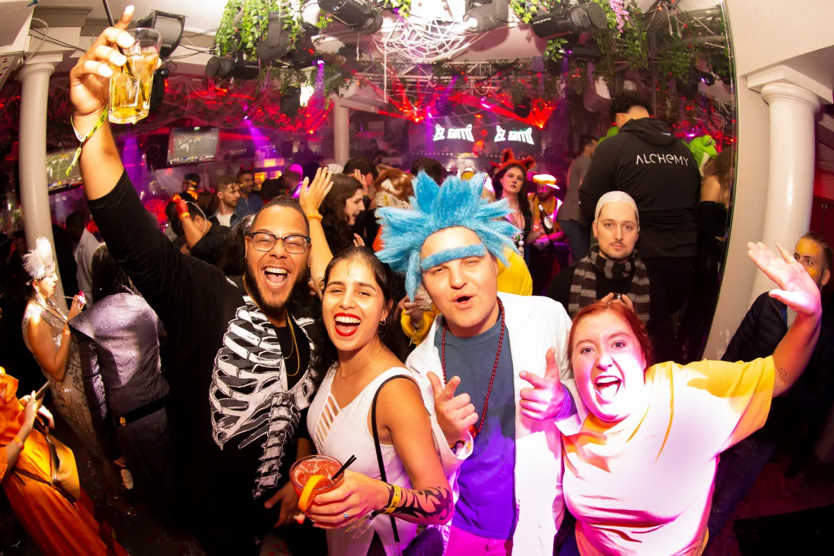 The Best Halloween Bar Crawl Experience | Bar Crawl LIVE!