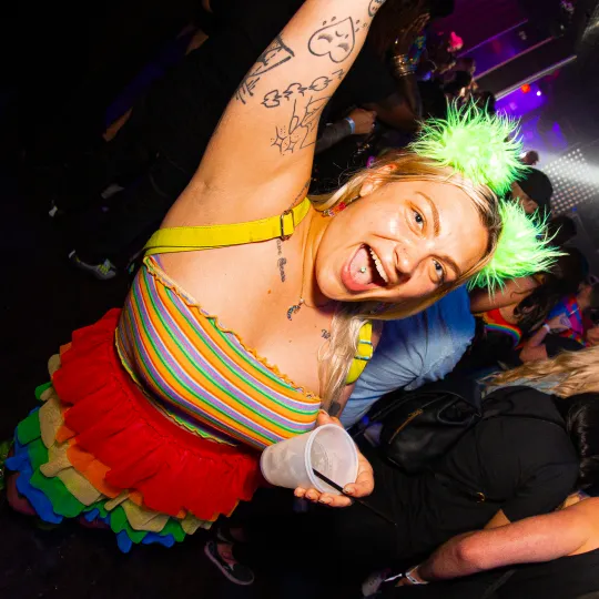 Rainbow vibes and flirty jives make for the best Bar Crawl memories as this solo dancer shows off her personality to the camera
